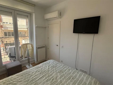 Piso en  Calle del Cardenal Cisneros 66 - Foto 4