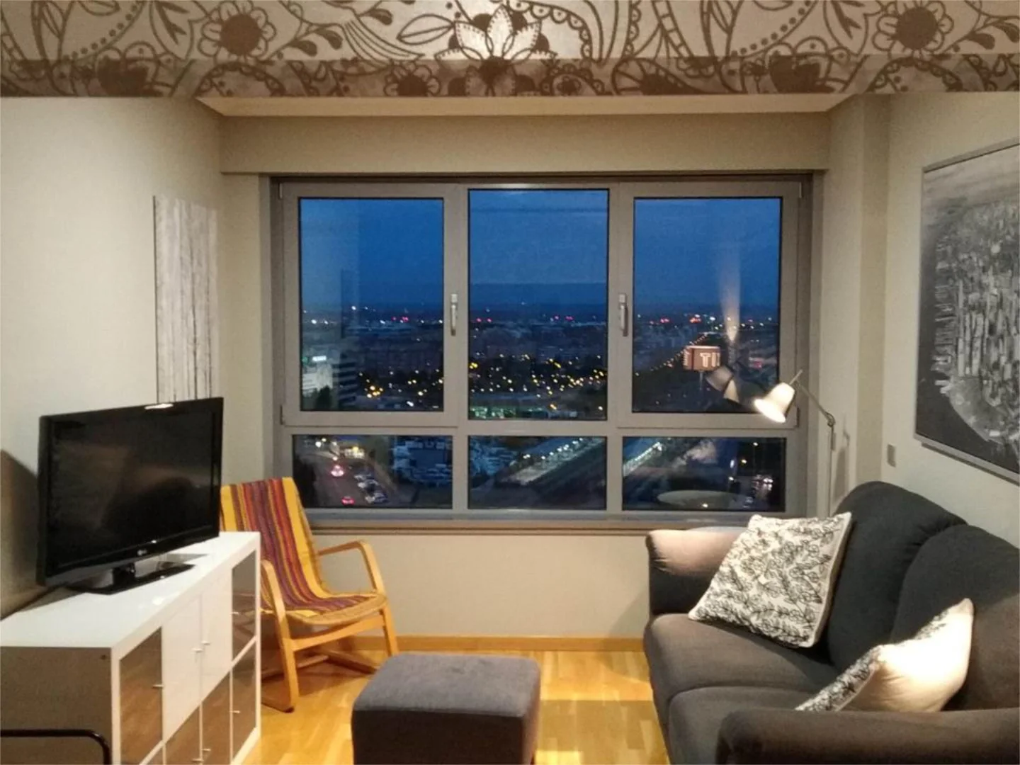 Piso en  Calle de Dulce Chacón 17 - Foto 2