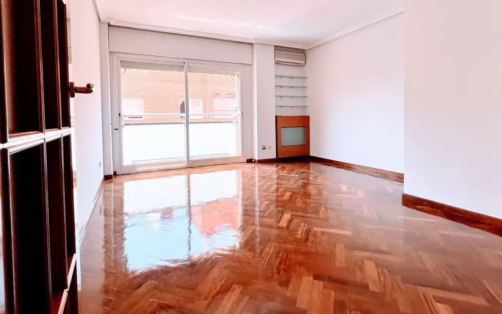 Piso en Calle de Valdeverdeja, Valdezarza - Foto 1