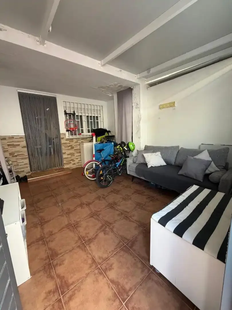 Casa adosada en  Calle de Santa Rafaela María del Sagrado Corazón 86 - Foto 7