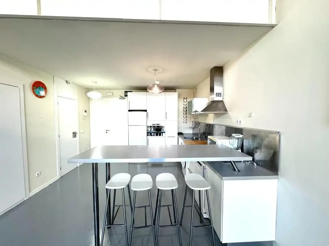 Loft en  C. de Julián Camarillo - Foto 2