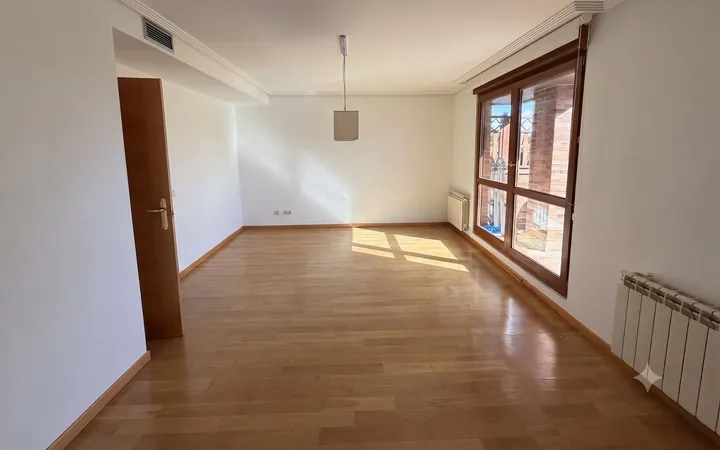 Dúplex en Calle del Valle de Toranzo, 1, Valdemarín - Foto 4
