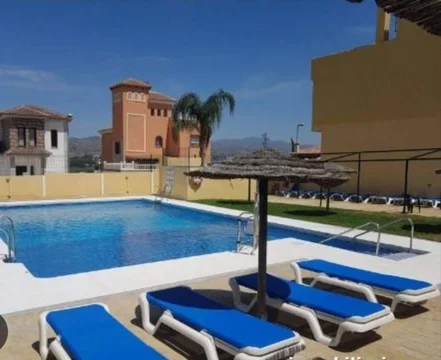 Chalet adosado en Cristóbal Toral, 25 - Foto 1