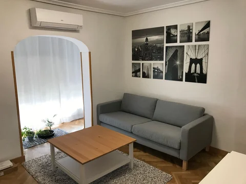 Piso en Barrio Tres Olivos - Valverde - Foto 1