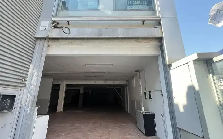 Local comercial en  Carrer de Sant Adrià 83 - Foto 5