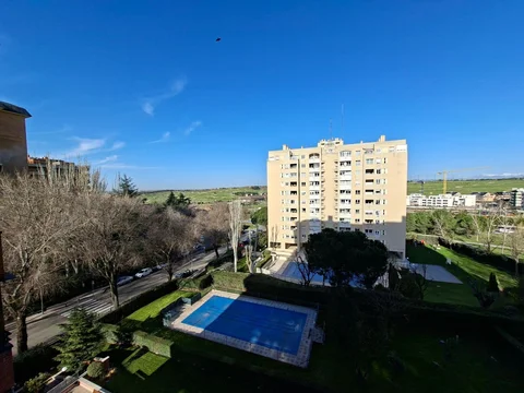 Piso en calle de Rosalía de Castro, 75 - Foto 6