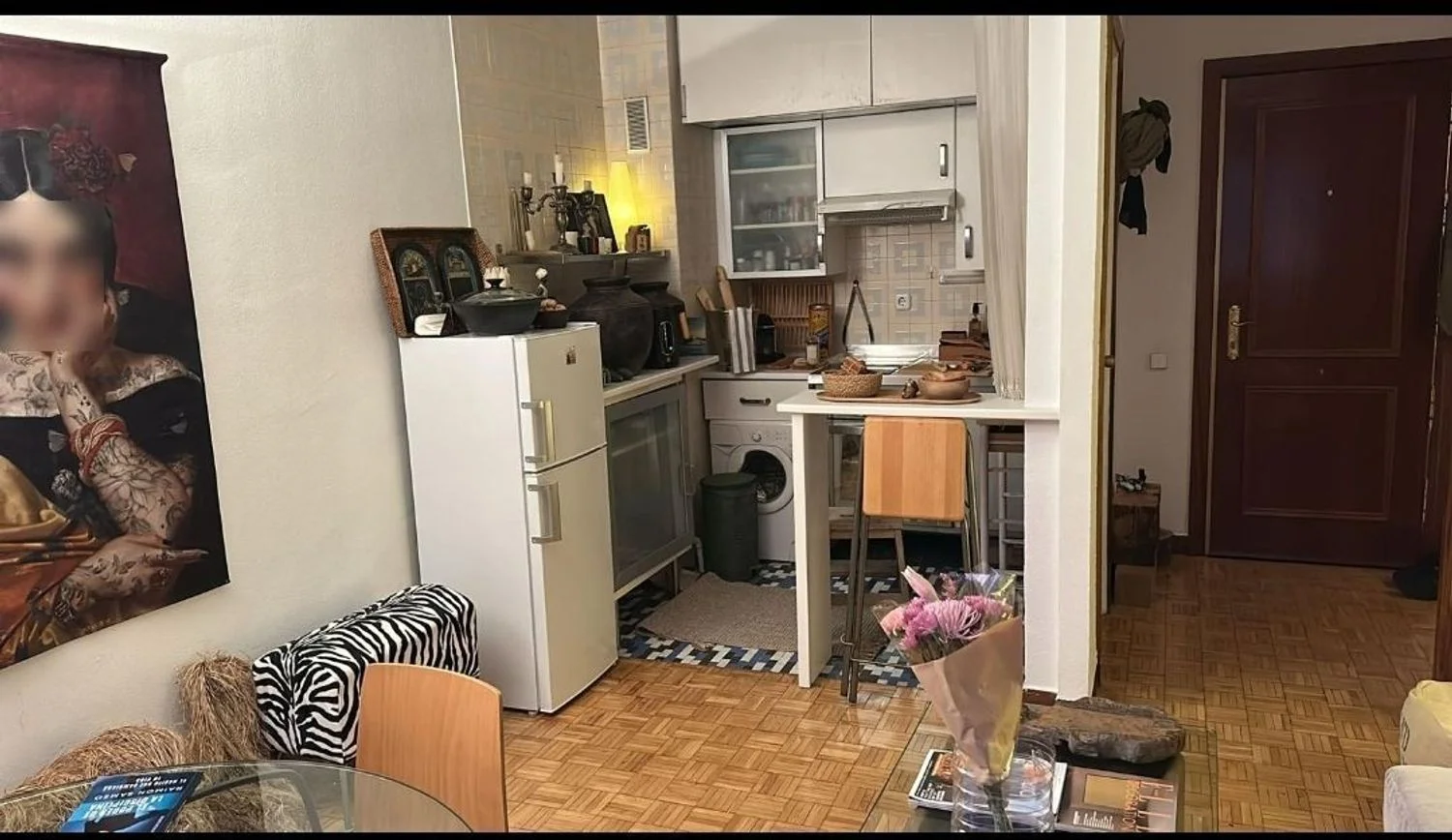 Piso en calle de la Academia, 8