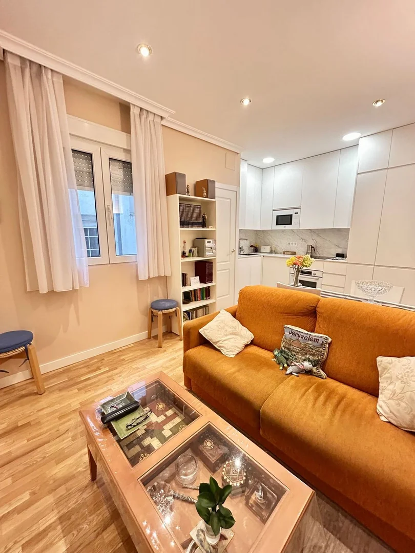 Piso en calle de Bocángel, 5 - Foto 2