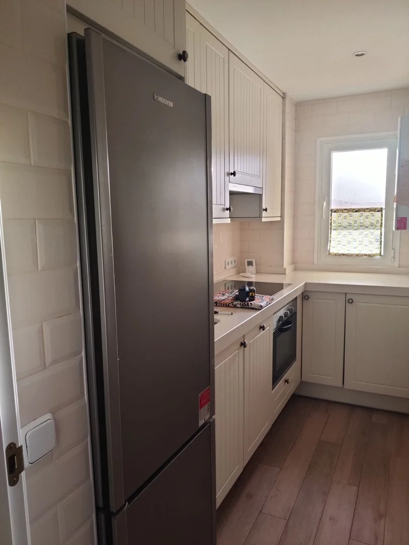 Piso en calle de Melchor Fernández Almagro, 86 - Foto 3