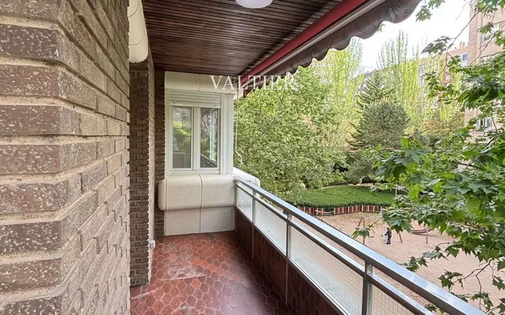 Piso en Calle de Orense - Foto 21