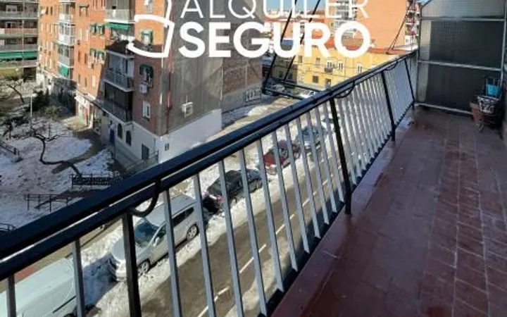 Piso en Calle de los Picos de Europa, Numancia - Foto 3