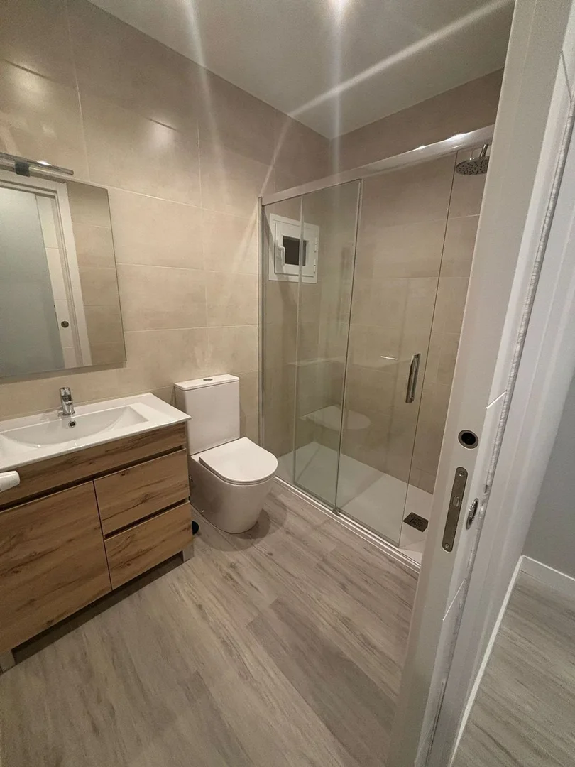 Piso en Santa Engracia, 107 - Foto 5