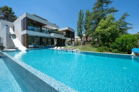 Chalet Independiente en Conde Orgaz, Madrid - Foto 2