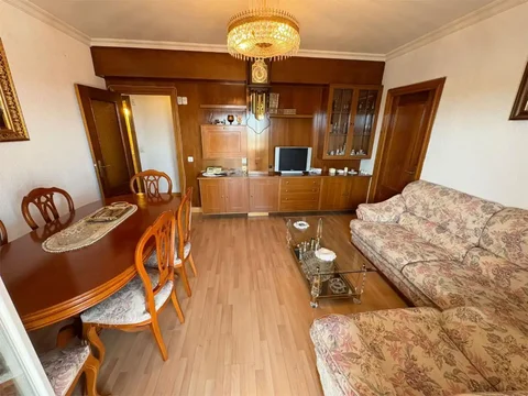 Piso en  Calle del Mar de Aral 3 - Foto 3