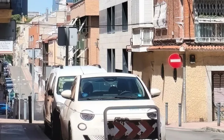 Piso en Calle del Ailanto, 31 - Foto 2