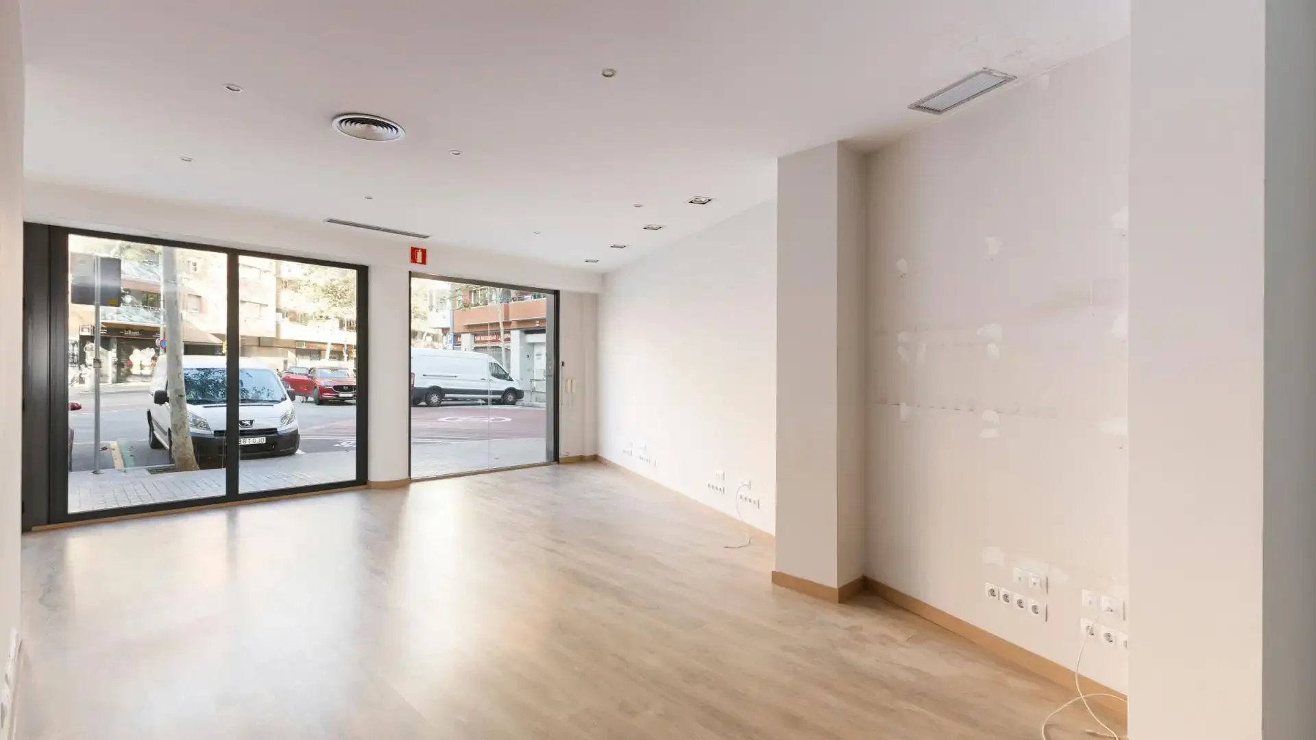 Local comercial en   CALLE BILBAO 180 - Foto 9