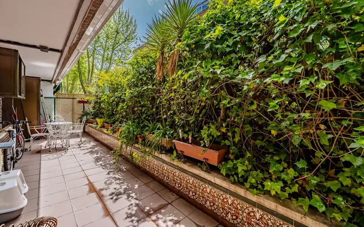 Planta baja en  Calle de Carmen Cobeña - Foto 1