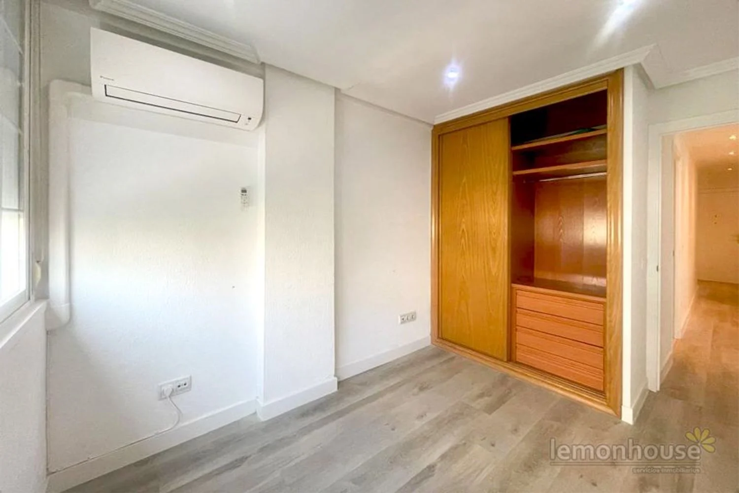 Piso en Calle de la Virgen del Coro - Foto 11