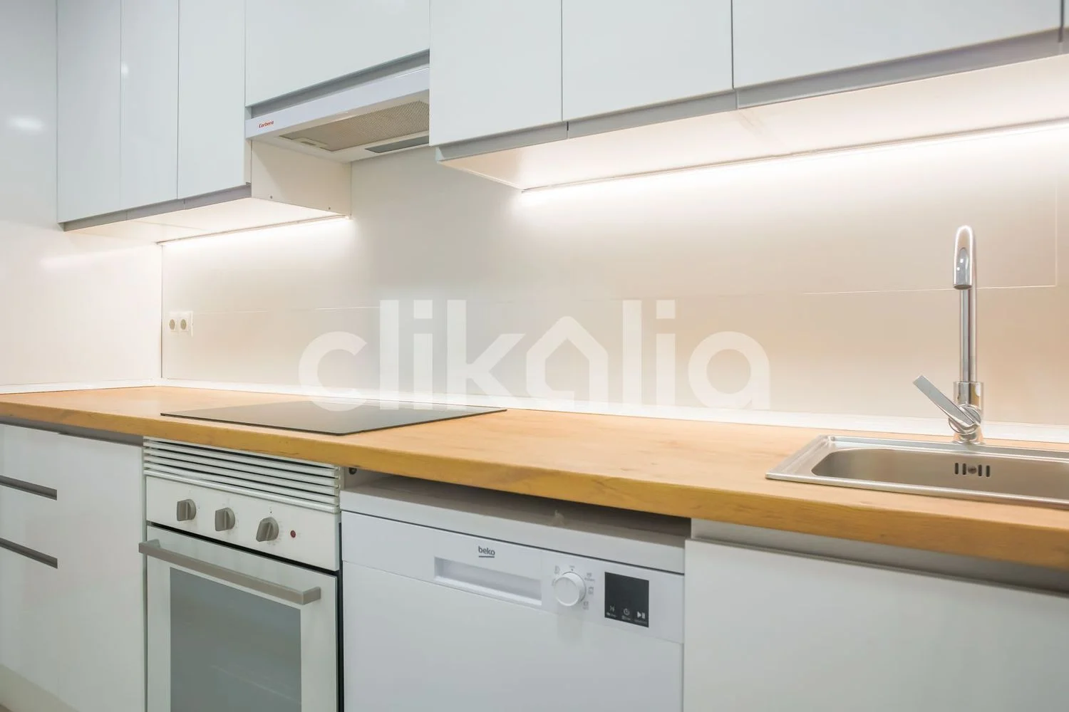 Piso en calle de Víctor de la Serna - Foto 10