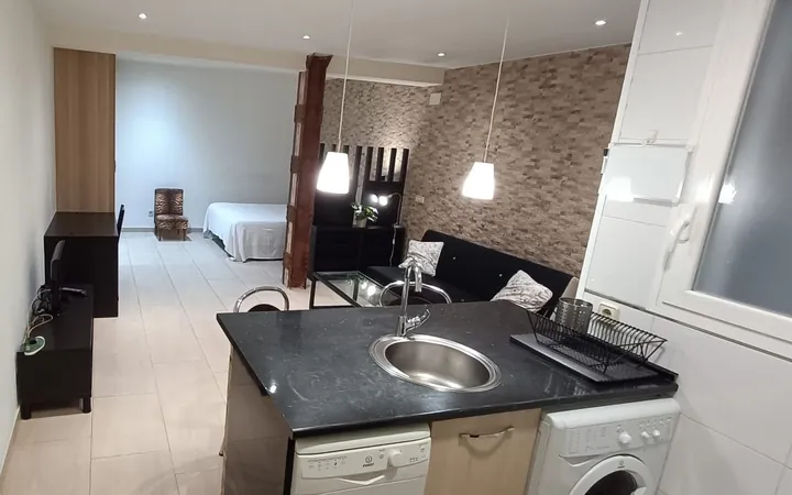 Estudio en Calle de Blasco de Garay, 20, Arapiles - Foto 1
