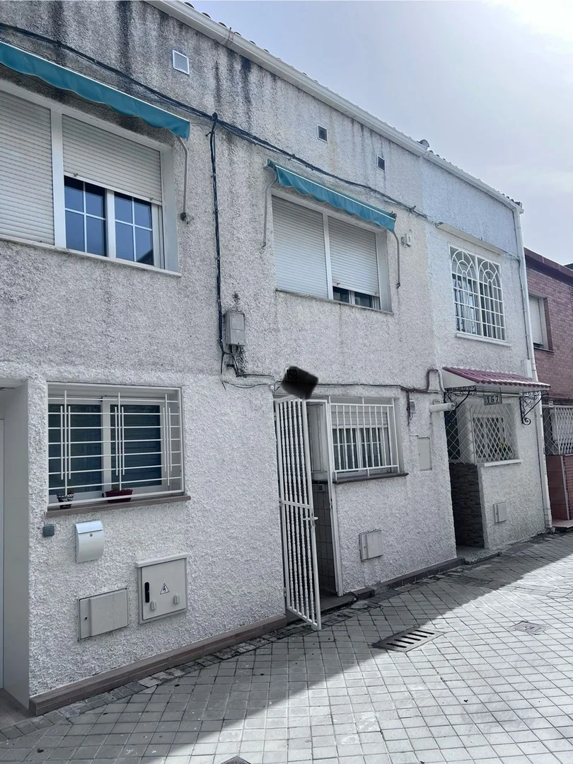 Chalet adosado en calle de Gomeznarro, 159 - Foto 2