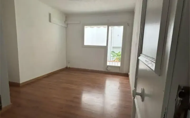 Piso en  Carrer de Josep Sangenís 46 - Foto 42