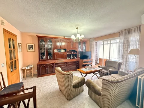 Piso en calle de Ramón Pérez de Ayala, 136 - Foto 6