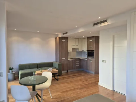 Estudio en calle de García de Paredes, 12 - Foto 2