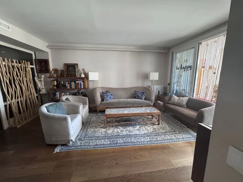 Piso en Calle de Víctor Andrés Belaunde, 36 - Foto 2