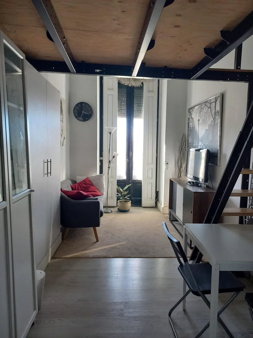 Estudio en paseo de la Infanta Isabel, 19