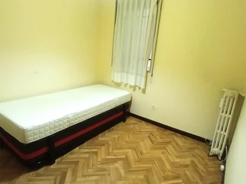 Piso en  Calle de Narváez 35 - Foto 10