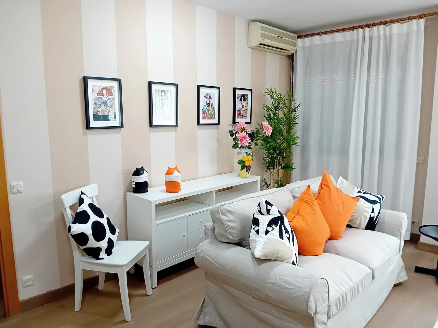 Piso en calle de la Bahía de Algeciras, 1 - Foto 2