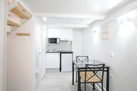 Estudio en Calle de Rodrigo Uhagón, Pradolongo - Foto 3