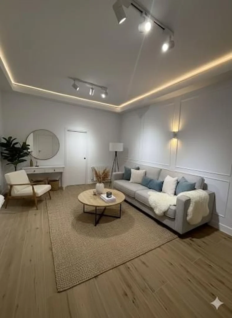 Piso en calle de Ibiza, 3