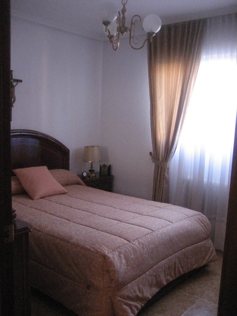 Chalet adosado en Barrio Orcasitas - Foto 9