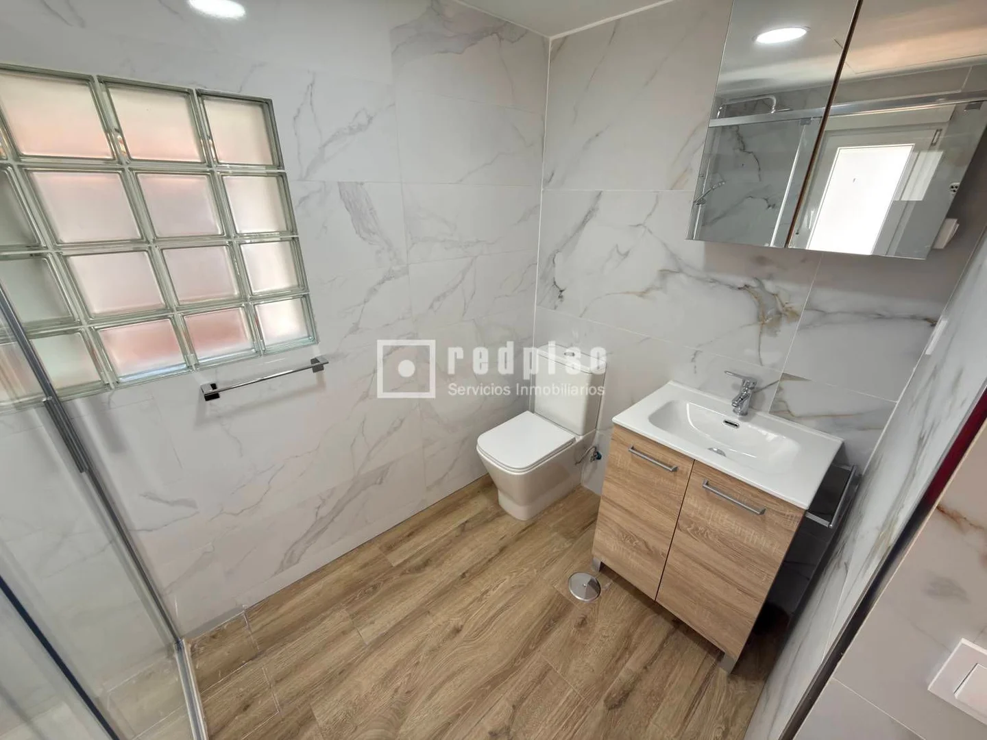 Chalet adosado en Calle de Luis Claudio - Foto 18