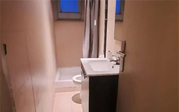 Piso en  Carrer de Josep Sangenís 46 - Foto 28