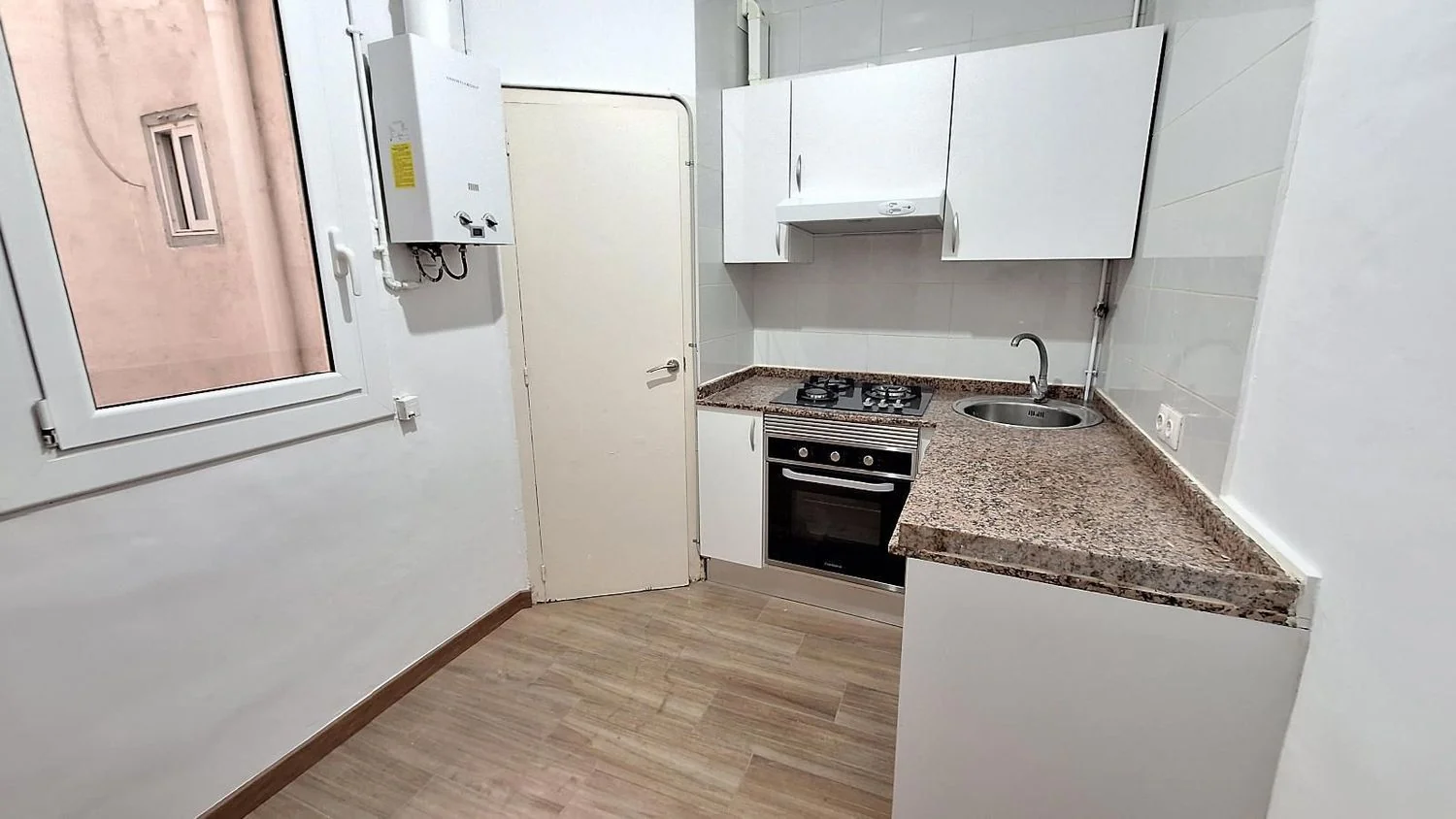 Piso en Plaza de Sant Agustí Vell, Sant Pere - Santa Caterina i la Ribera - Foto 2