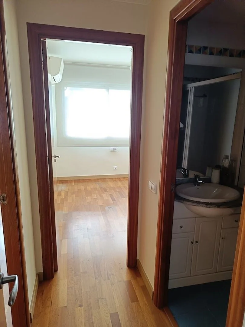 Chalet adosado en Barrio Sant Genís Dels Agudells - Montbau - Foto 15