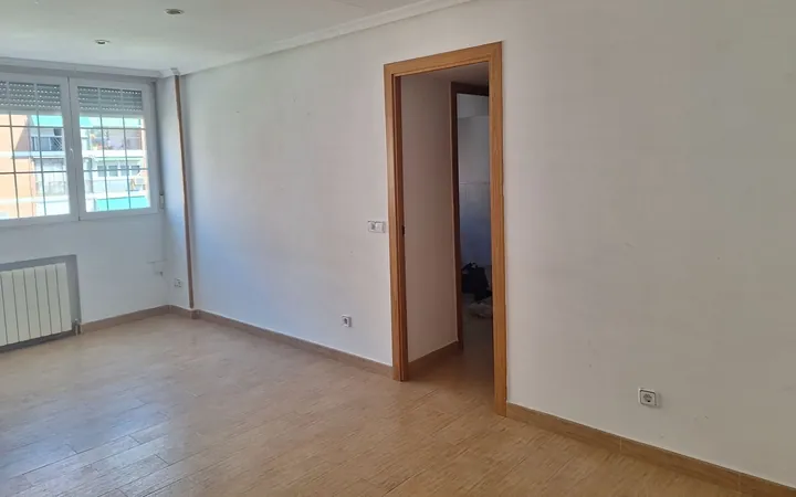 Piso en Calle de La Bañeza, 1 - Foto 3