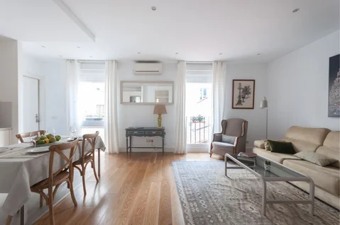 Piso en calle de las Huertas, 14 - Foto 1