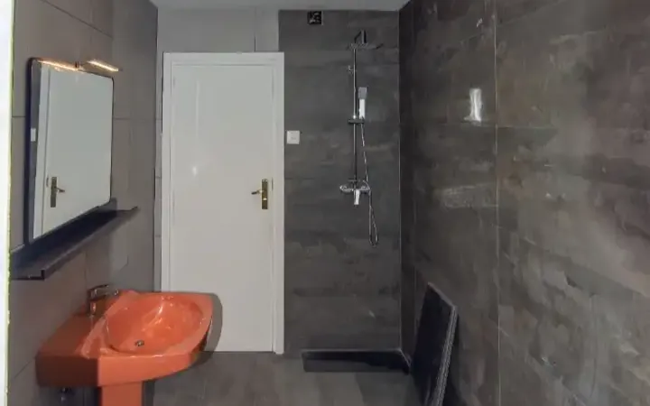 Piso en  Calle de San Emilio 22 - Foto 5
