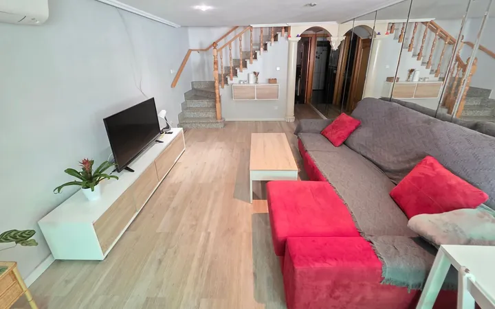 Chalet adosado en Entrevías - Foto 2