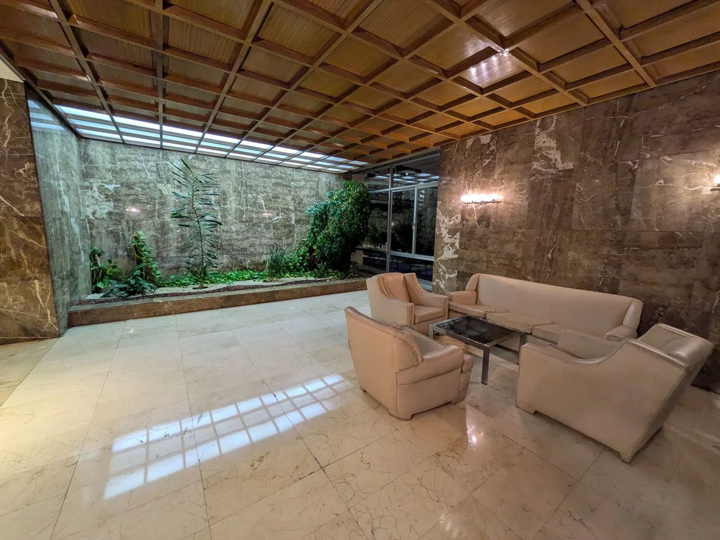 Piso en calle de la Infanta Mercedes, 96 - Foto 1