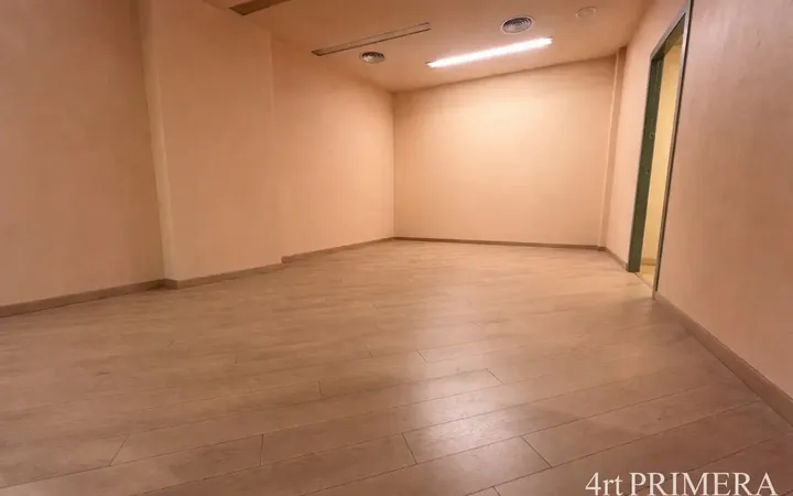 Local comercial en  Carrer de la Maladeta - Foto 18
