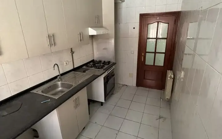 Piso en  Calle de la Isla de Sumatra 29 - Foto 2