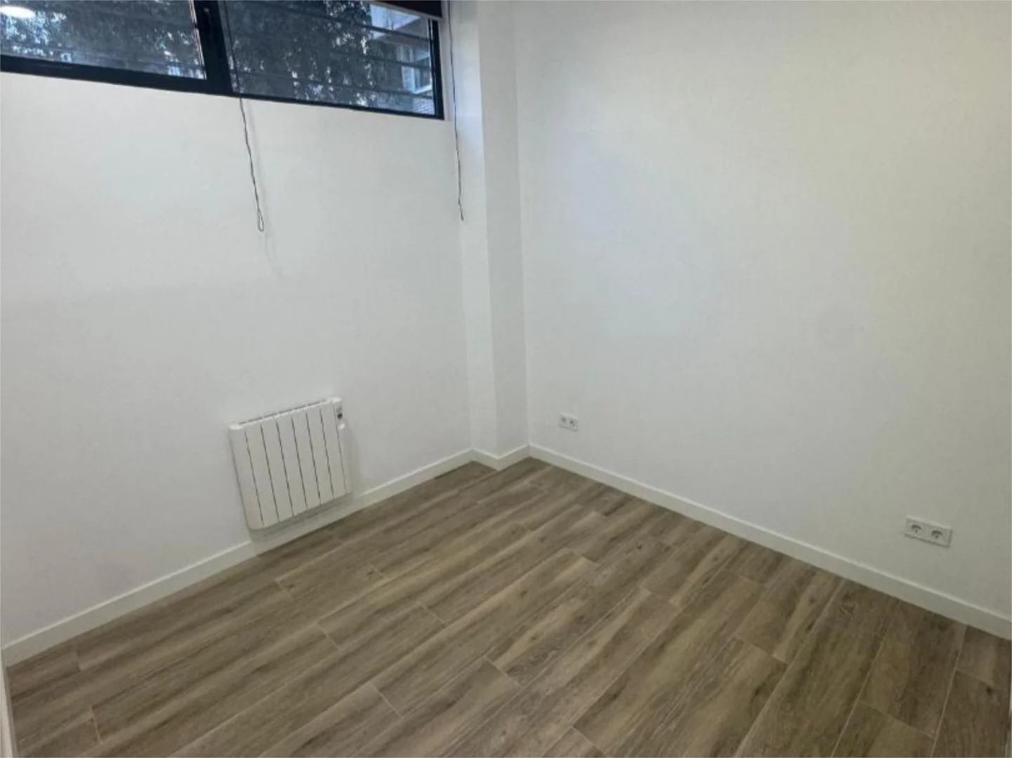 Piso en  Calle de Eugenia de Montijo 80 - Foto 10