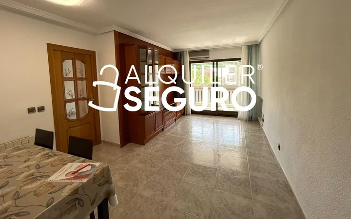 Piso en Calle de la Codorniz, Vista Alegre - Foto 1