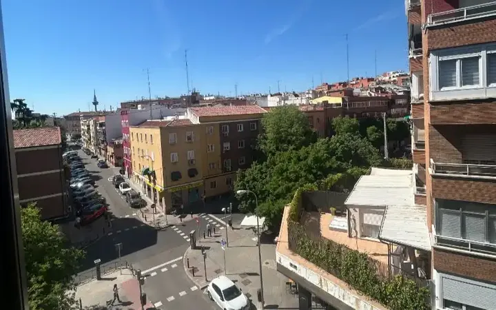 Piso en  Calle de Villafranca 22 - Foto 9