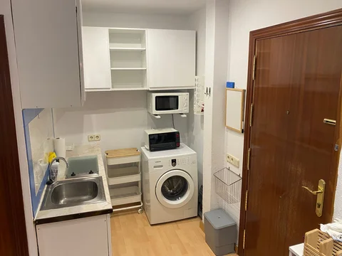 Estudio en calle de Fernando el Católico, 60 - Foto 2